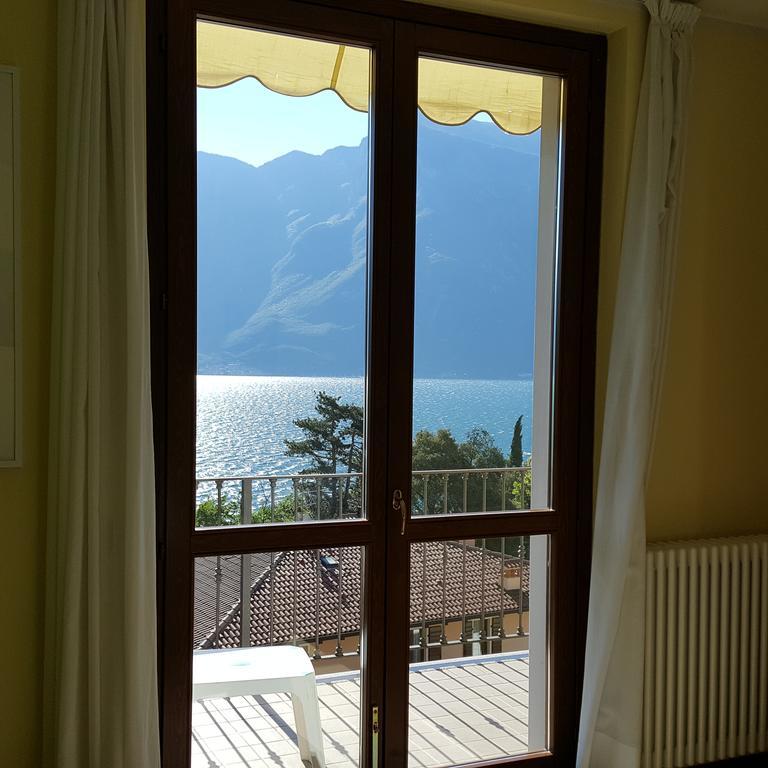 Casa Albergo Sorriso (Adults Only) Limone sul Garda Exterior foto