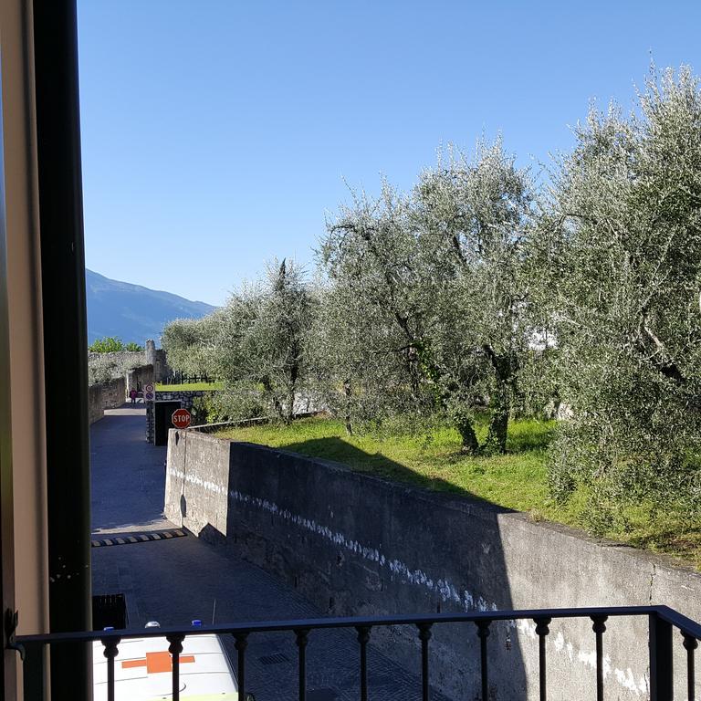 Casa Albergo Sorriso (Adults Only) Limone sul Garda Exterior foto