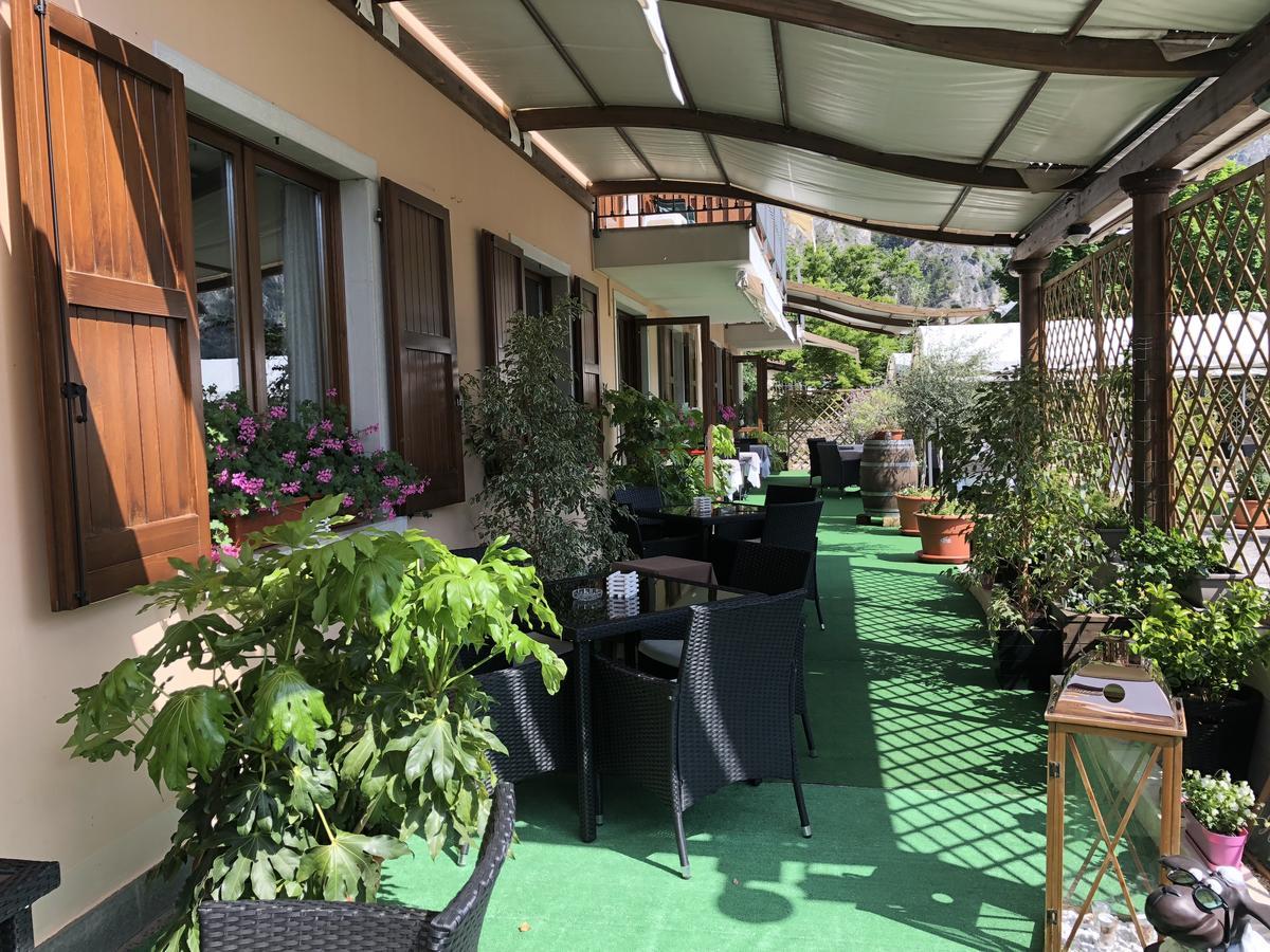 Casa Albergo Sorriso (Adults Only) Limone sul Garda Exterior foto